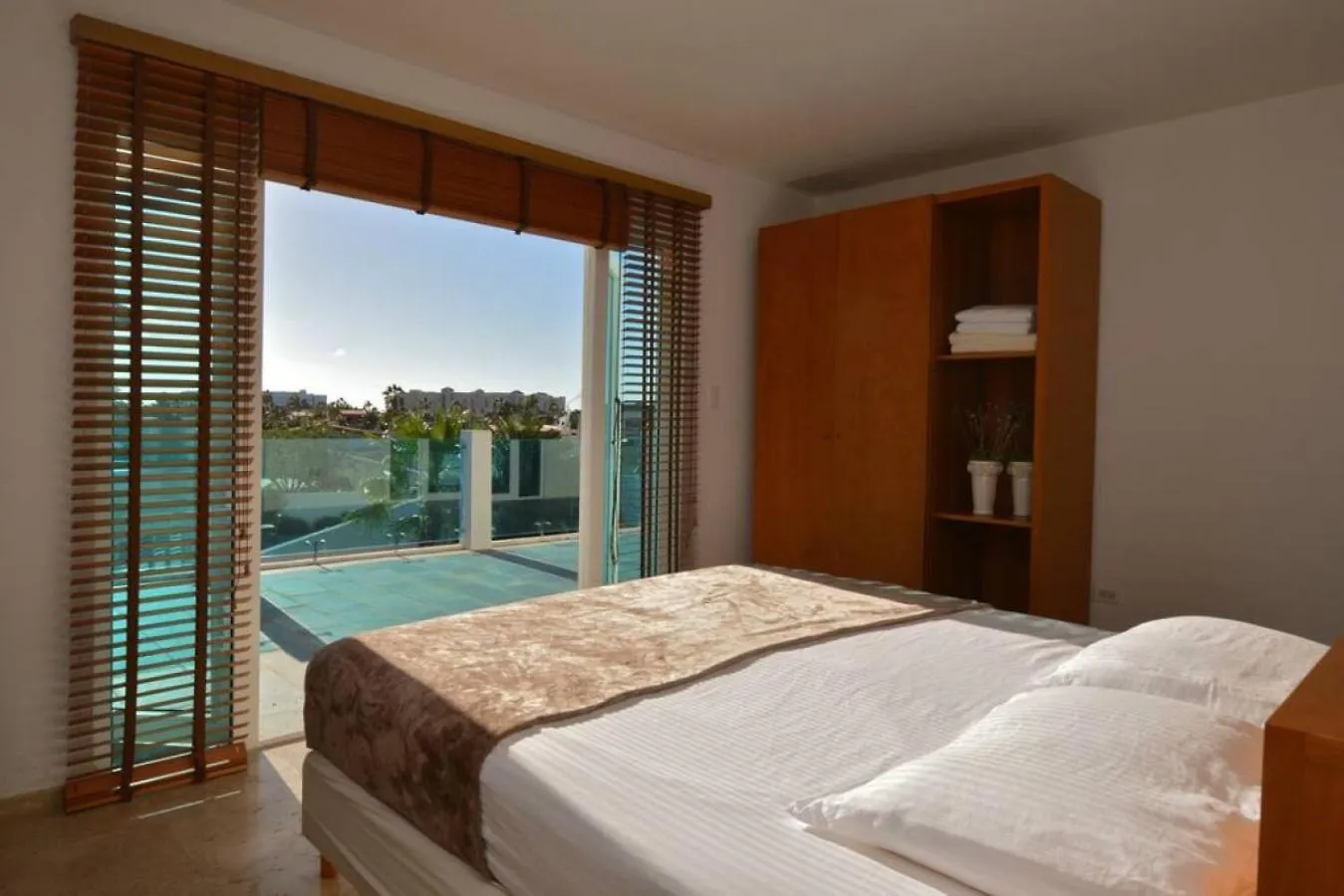 Large 6Br Villa With Private Pool Top Location Palm Beach Aruba